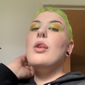 Meet your Posher, Kendra